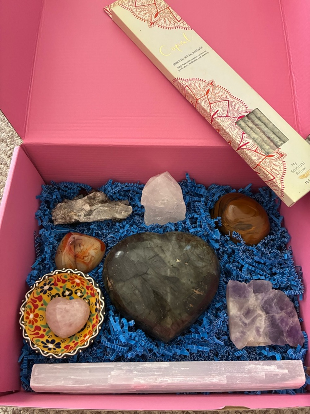 🔮 10 Piece Healing Crystal Heart Gift Box - Flashy Labradorite Heart 🎁